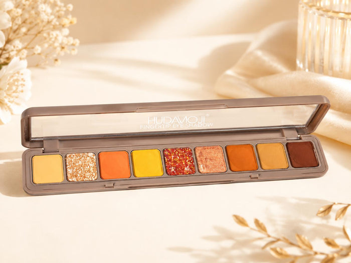 HUDAMOJI eyeshadow palette open