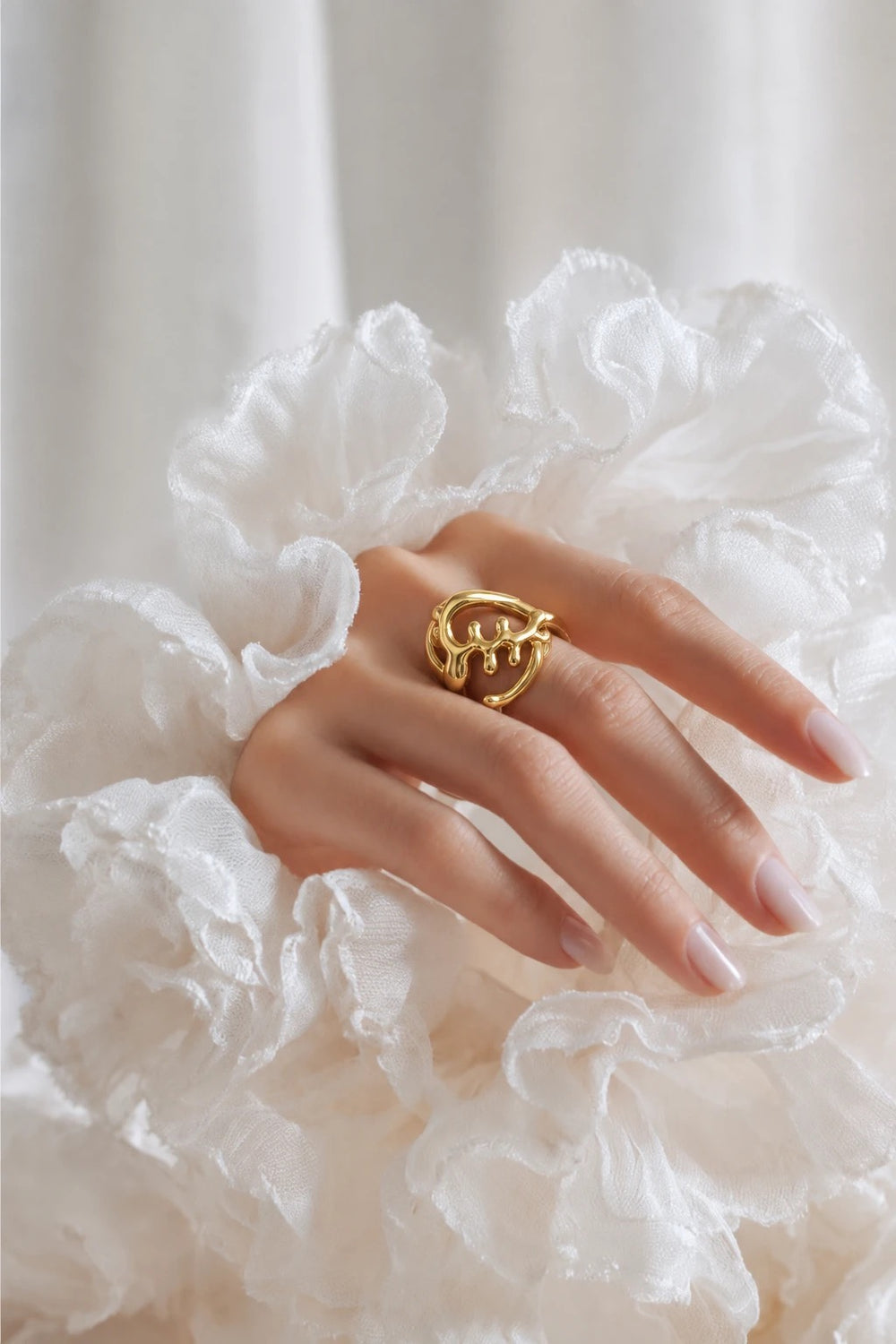 Dôme Signet Ring