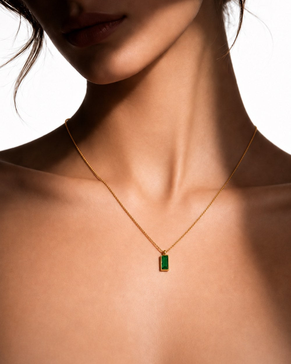 Émeraude Baguette Pendant