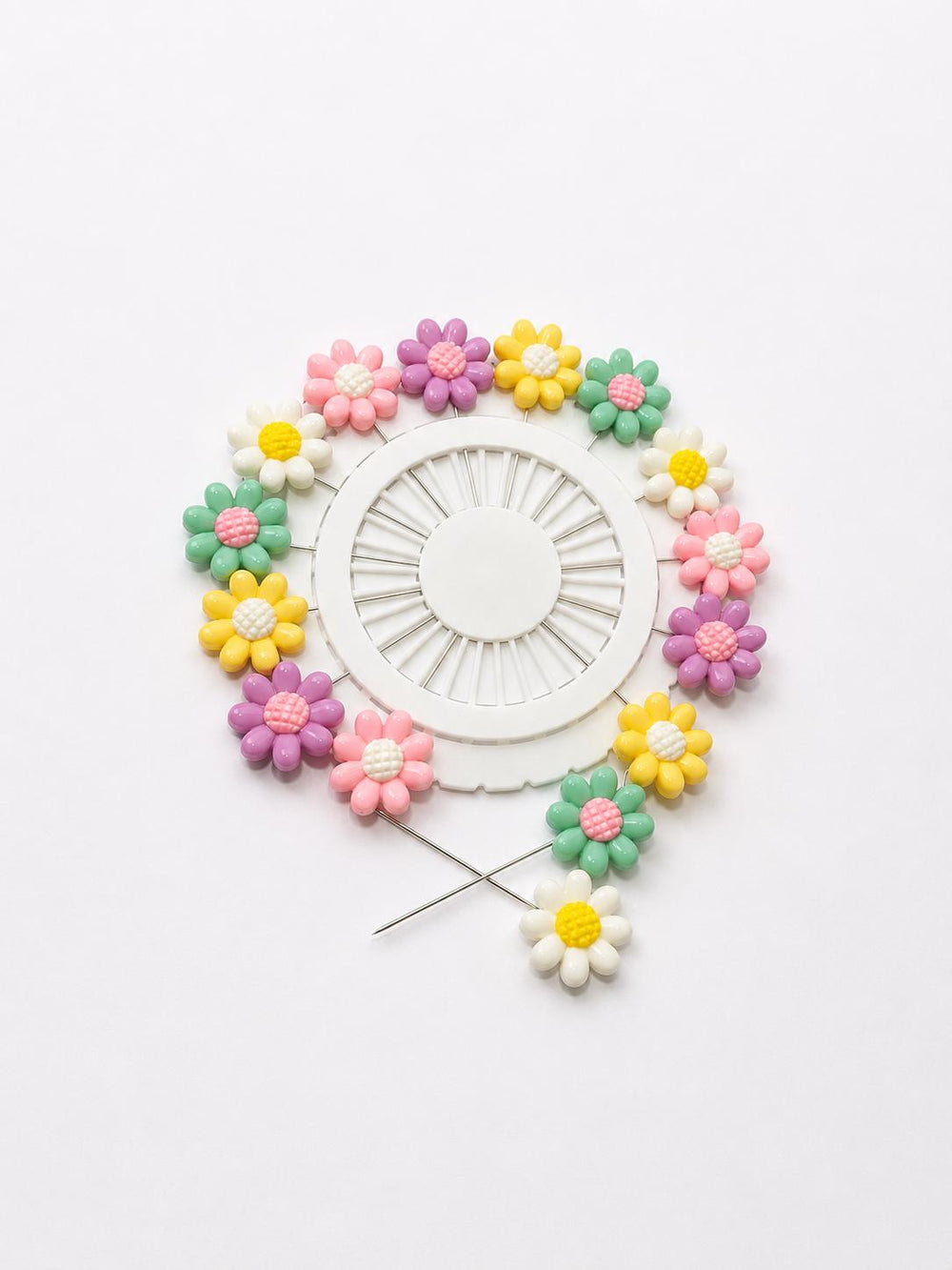 Daisy flower sewing pins close