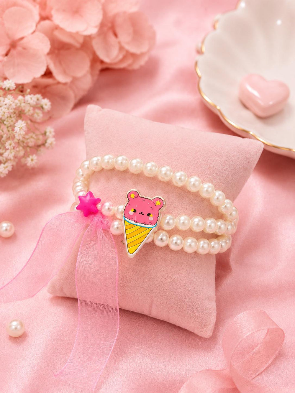Pearl ice cream cone bracelet close