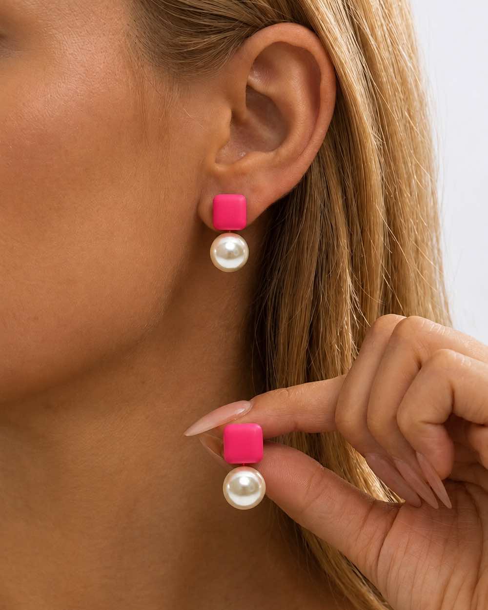 Perle Carré Stud